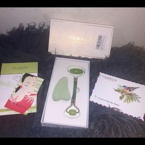 Jade Roller and Gua Sha Kit 🌼